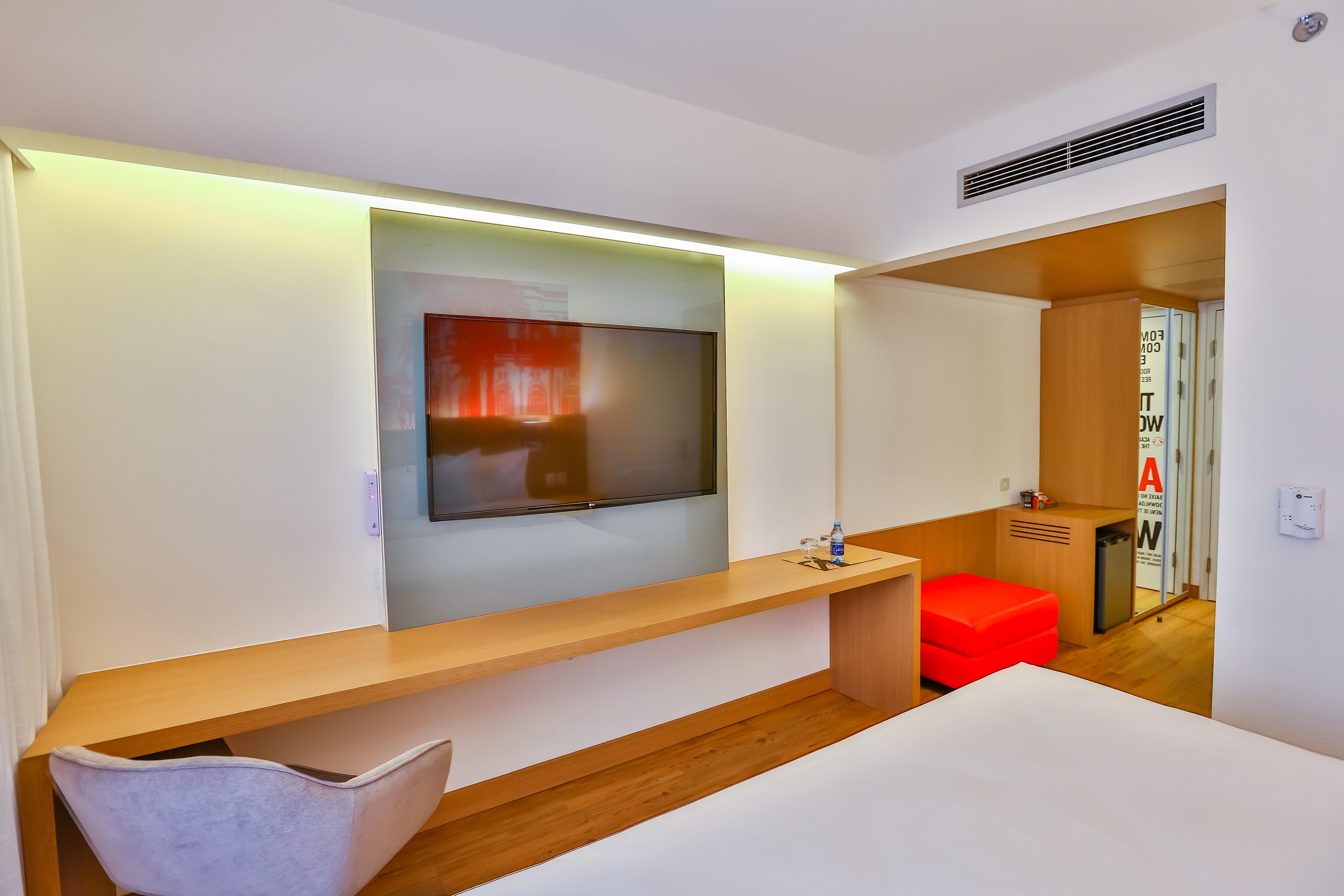 Hotel Radisson RED Campinas Campinas  Exterior foto A room at the hotel