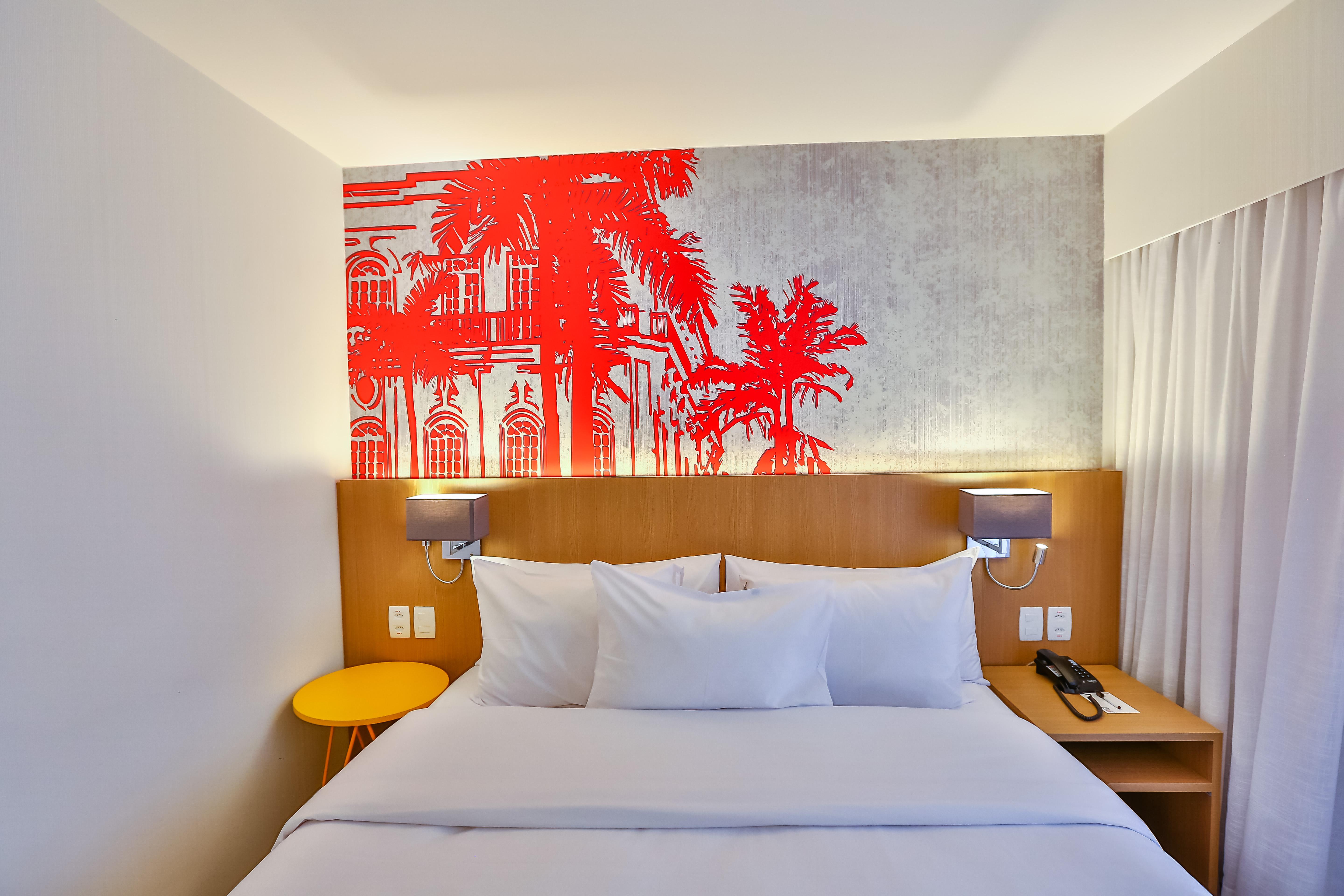 Hotel Radisson RED Campinas Campinas  Exterior foto A room at the hotel