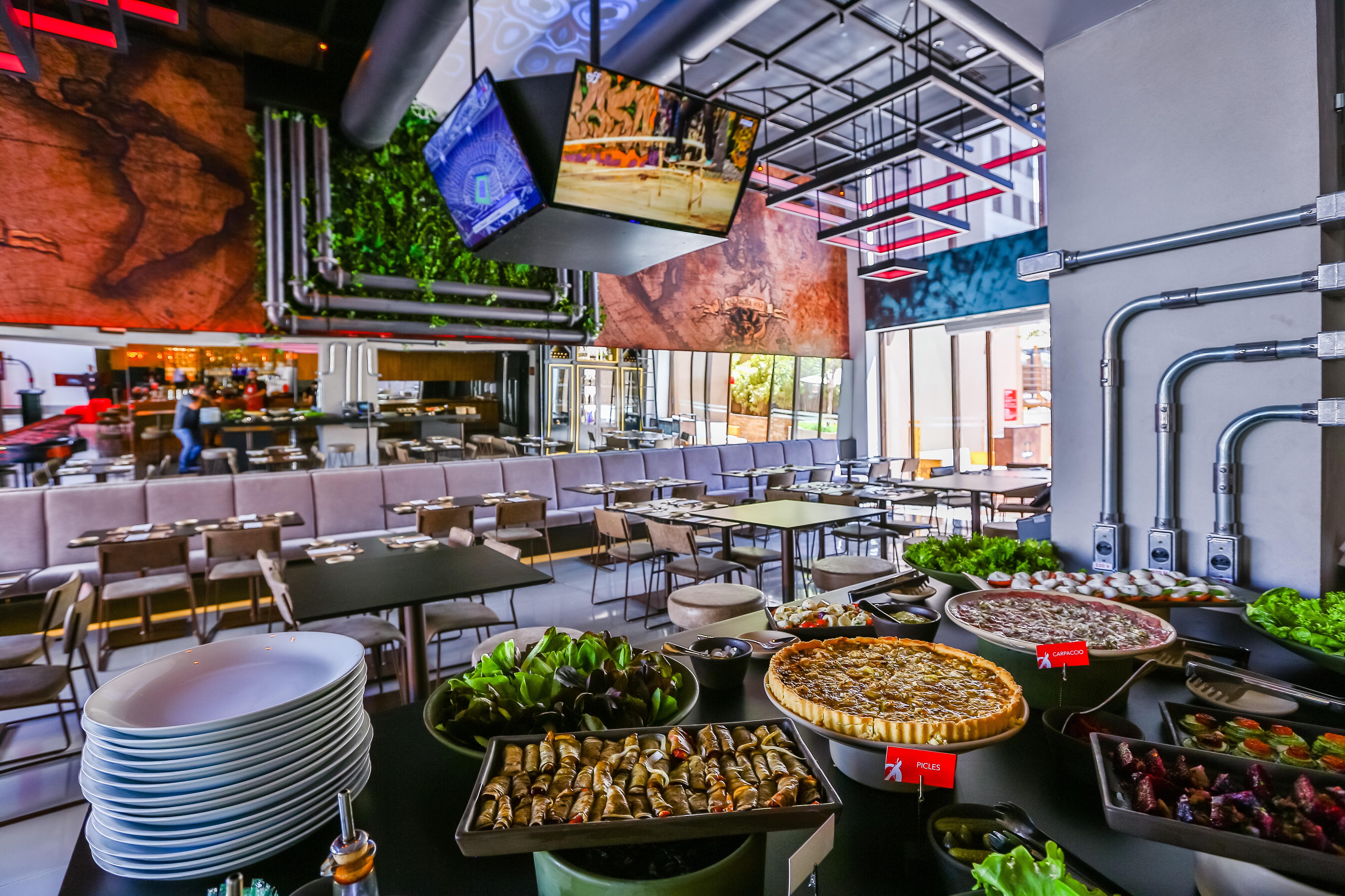Hotel Radisson RED Campinas Campinas  Exterior foto Interior of a typical restaurant
