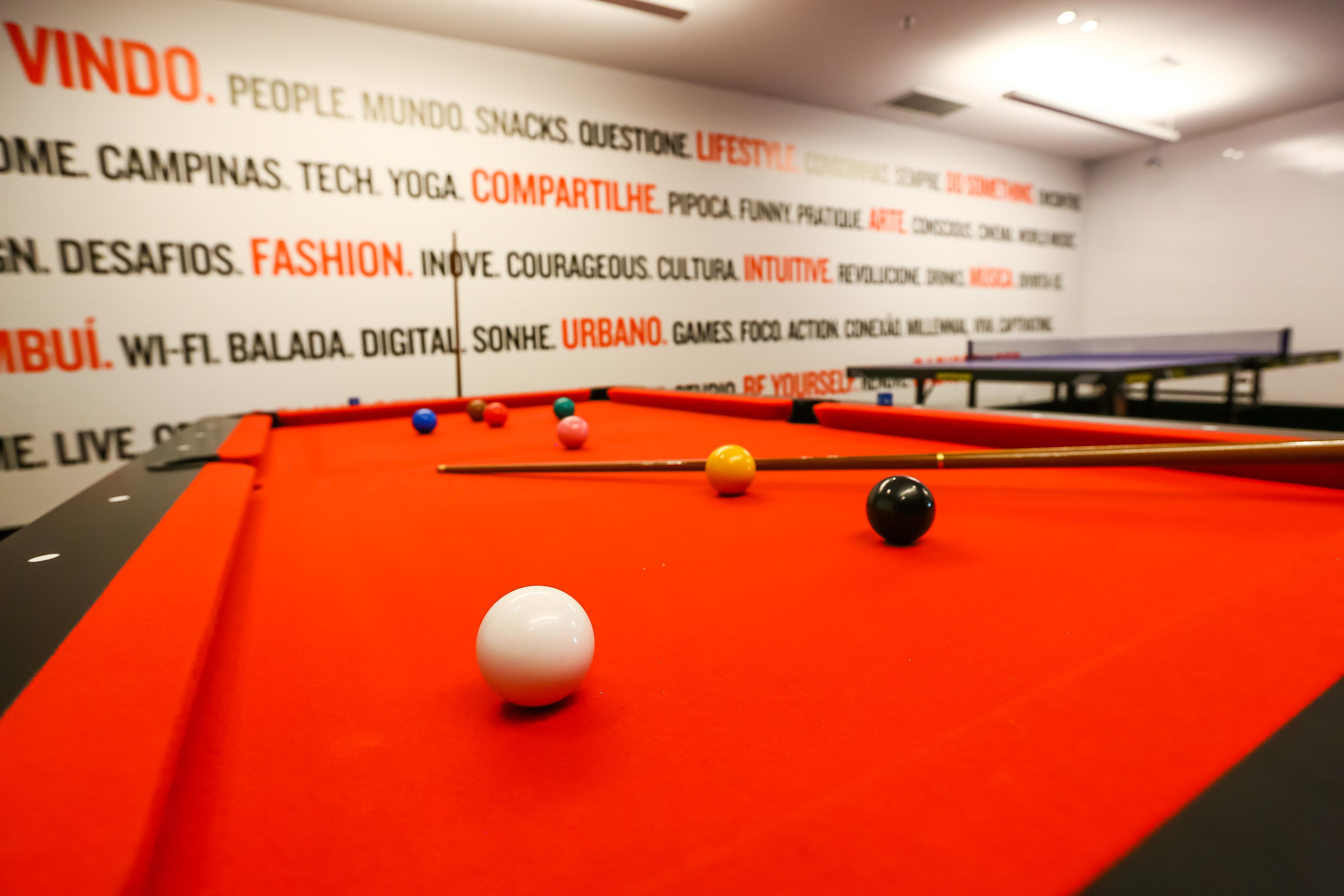 Hotel Radisson RED Campinas Campinas  Exterior foto Pool table at the company's headquarters