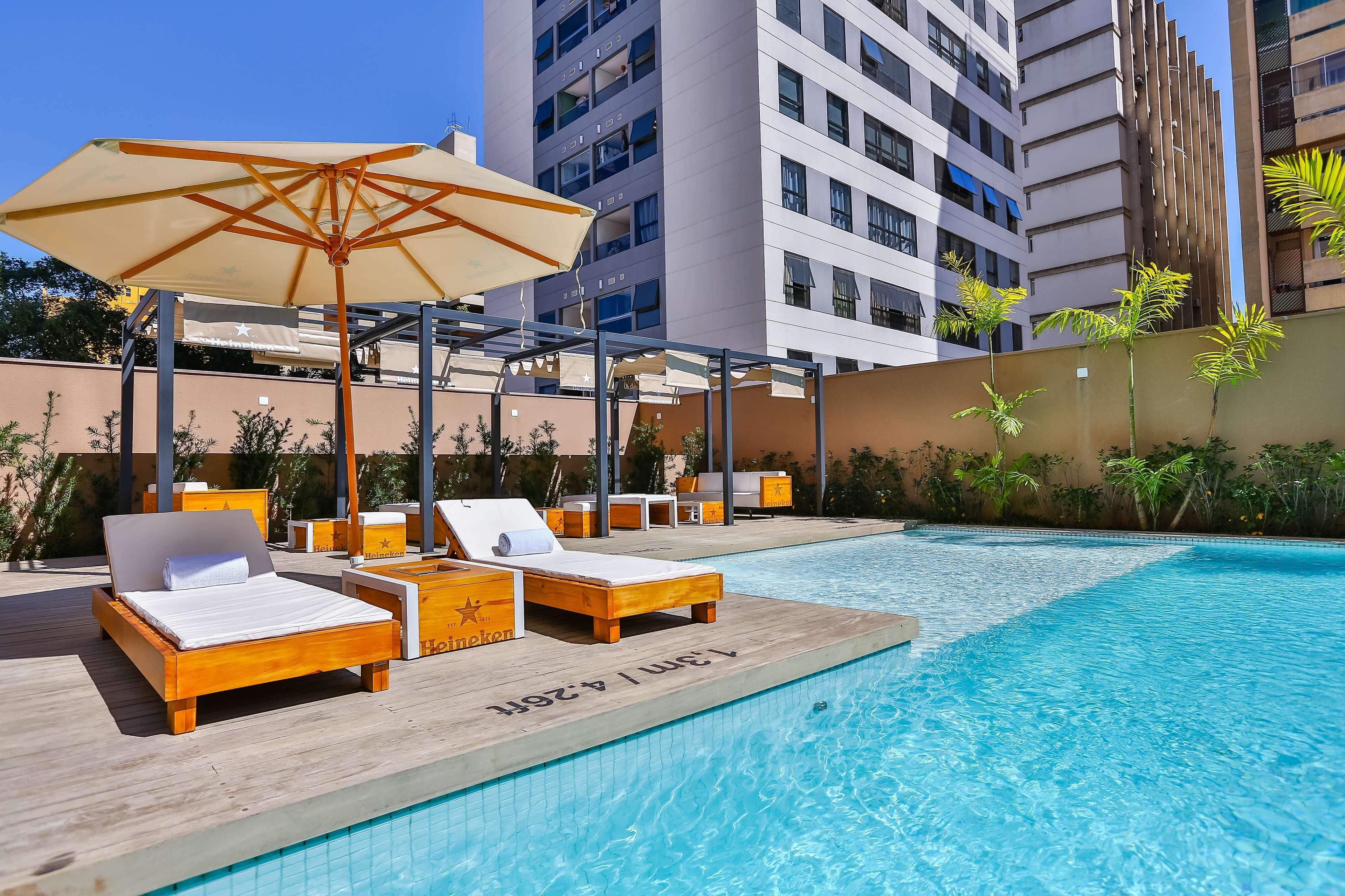 Hotel Radisson RED Campinas Campinas  Exterior foto The hotel's pool