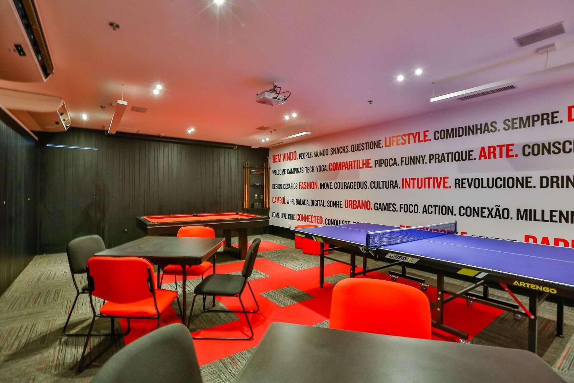 Hotel Radisson RED Campinas Campinas  Exterior foto The table tennis room