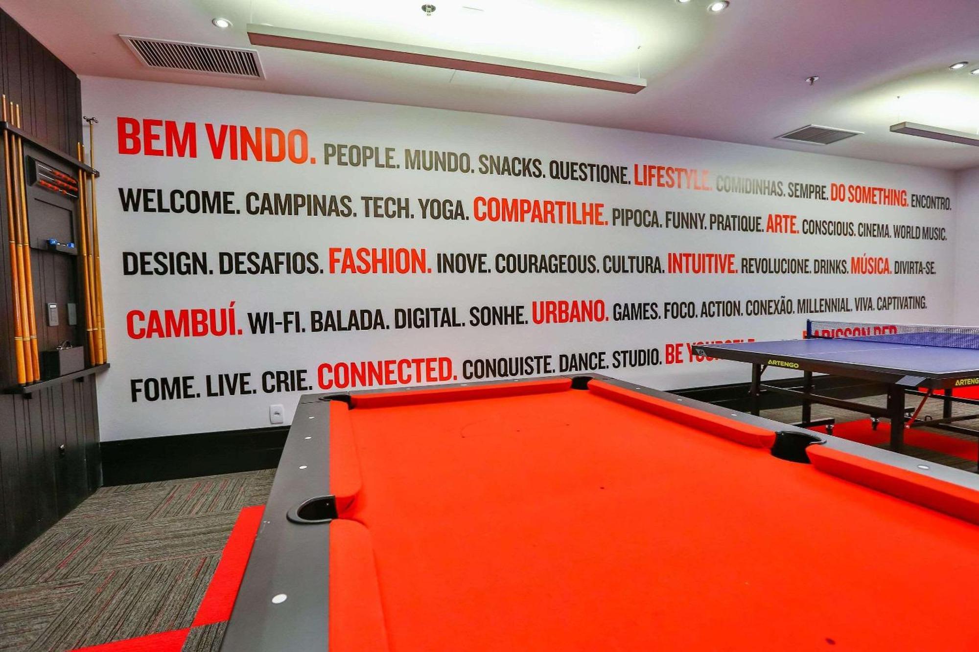 Hotel Radisson RED Campinas Campinas  Exterior foto The wall of the lobby