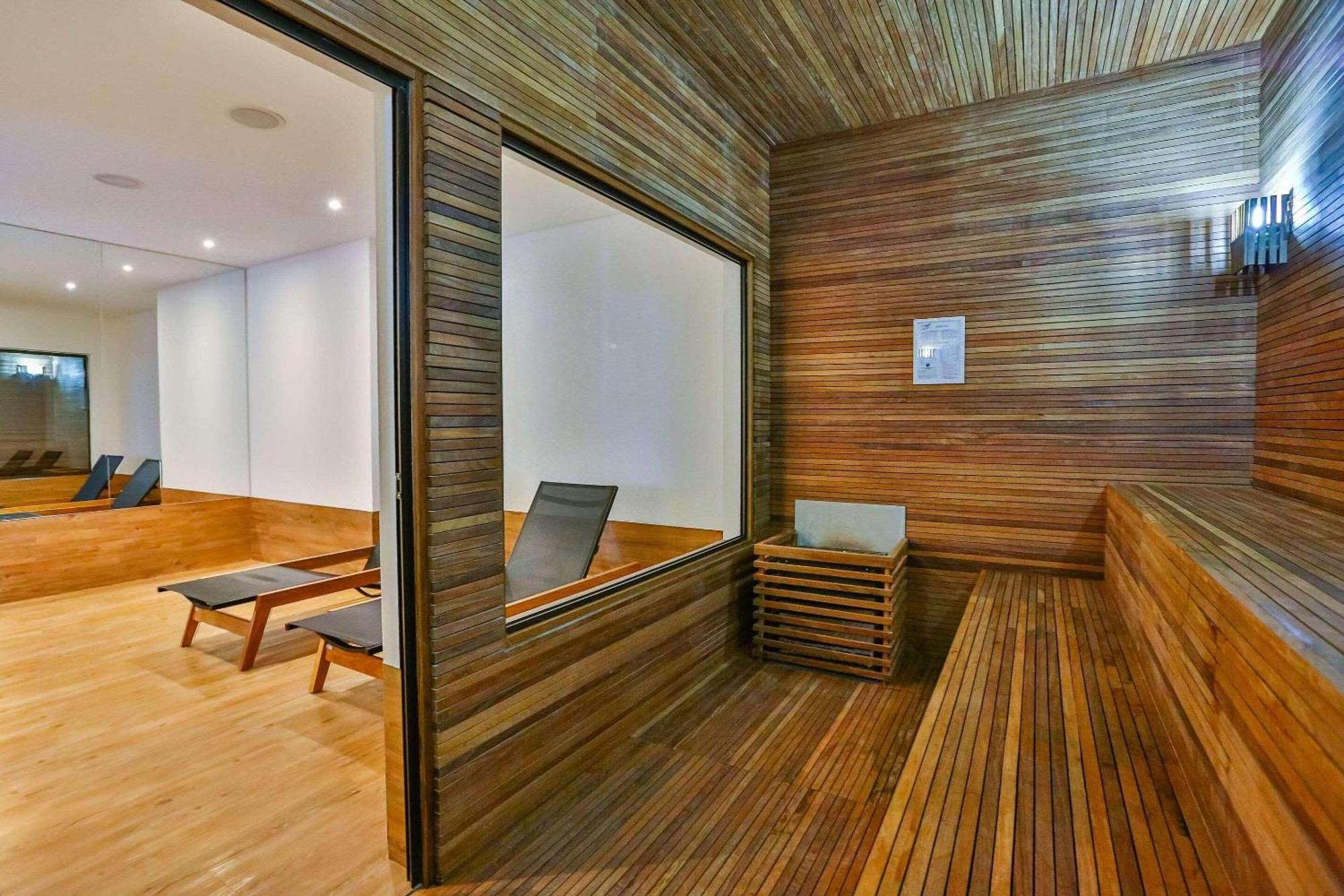 Hotel Radisson RED Campinas Campinas  Exterior foto A modern Finnish sauna