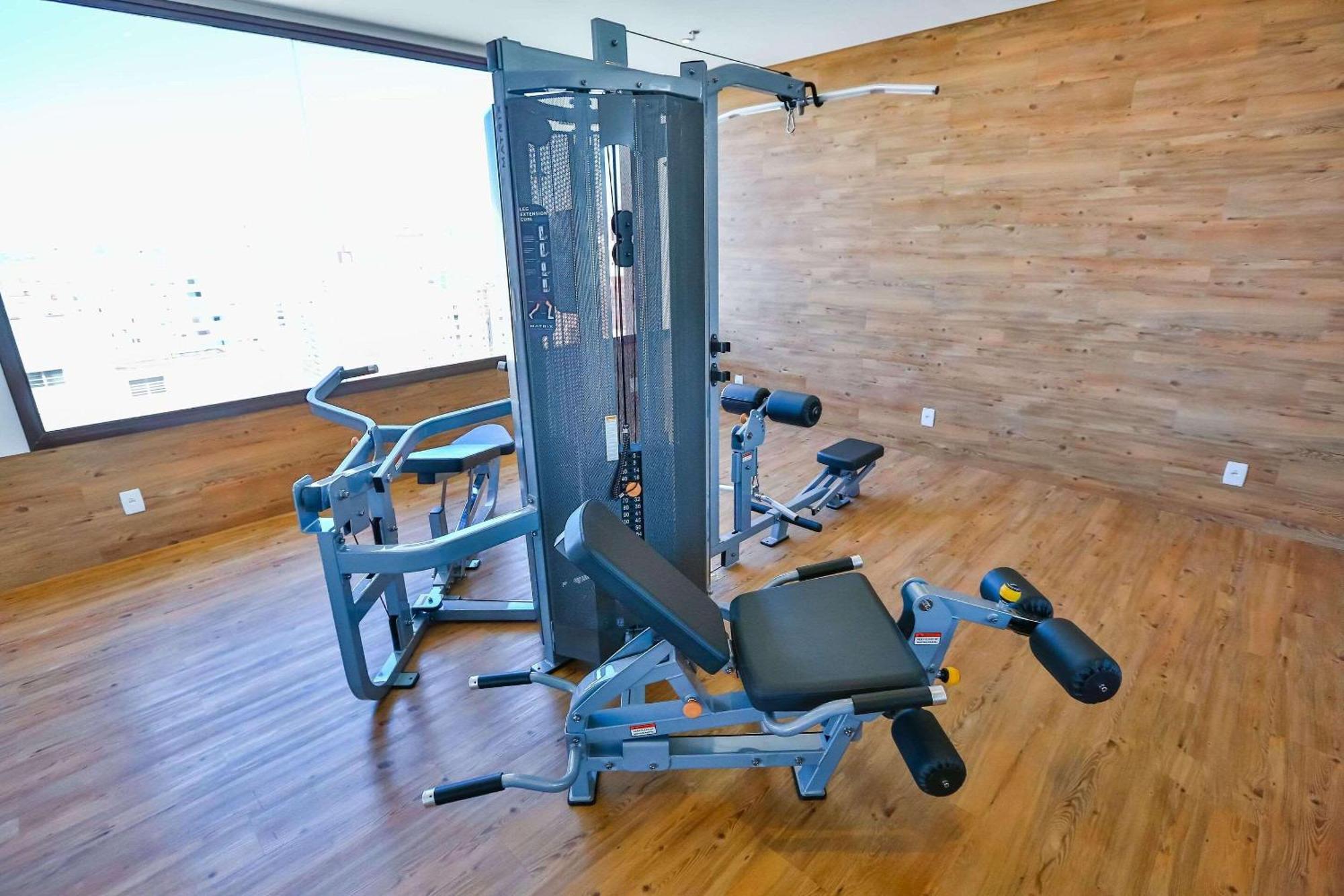 Hotel Radisson RED Campinas Campinas  Exterior foto A leg press machine